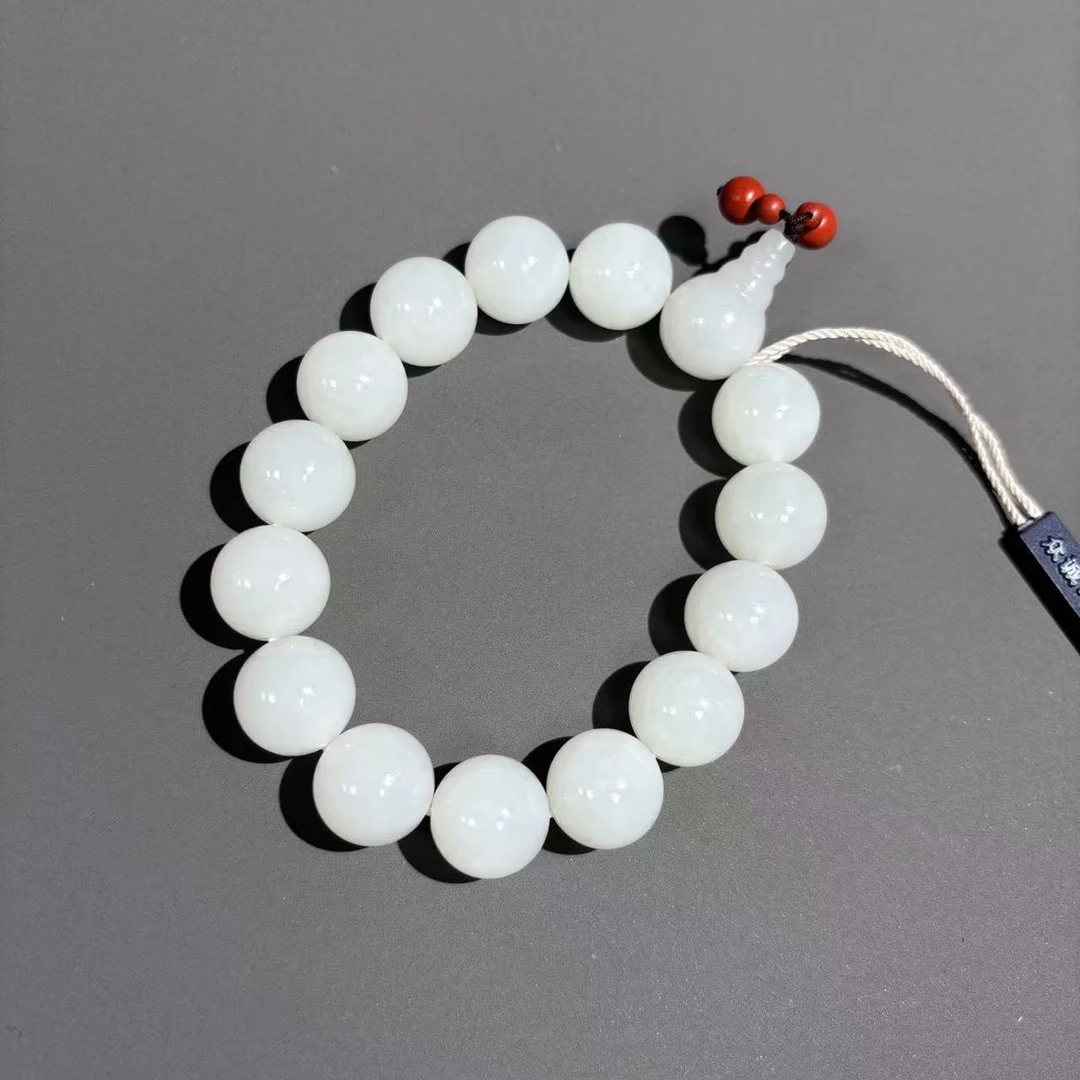 创汇和田玉手串