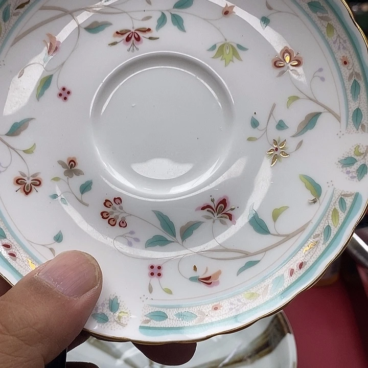 箐***瓷片哈哈哈哈哈哈哈哈哈哈