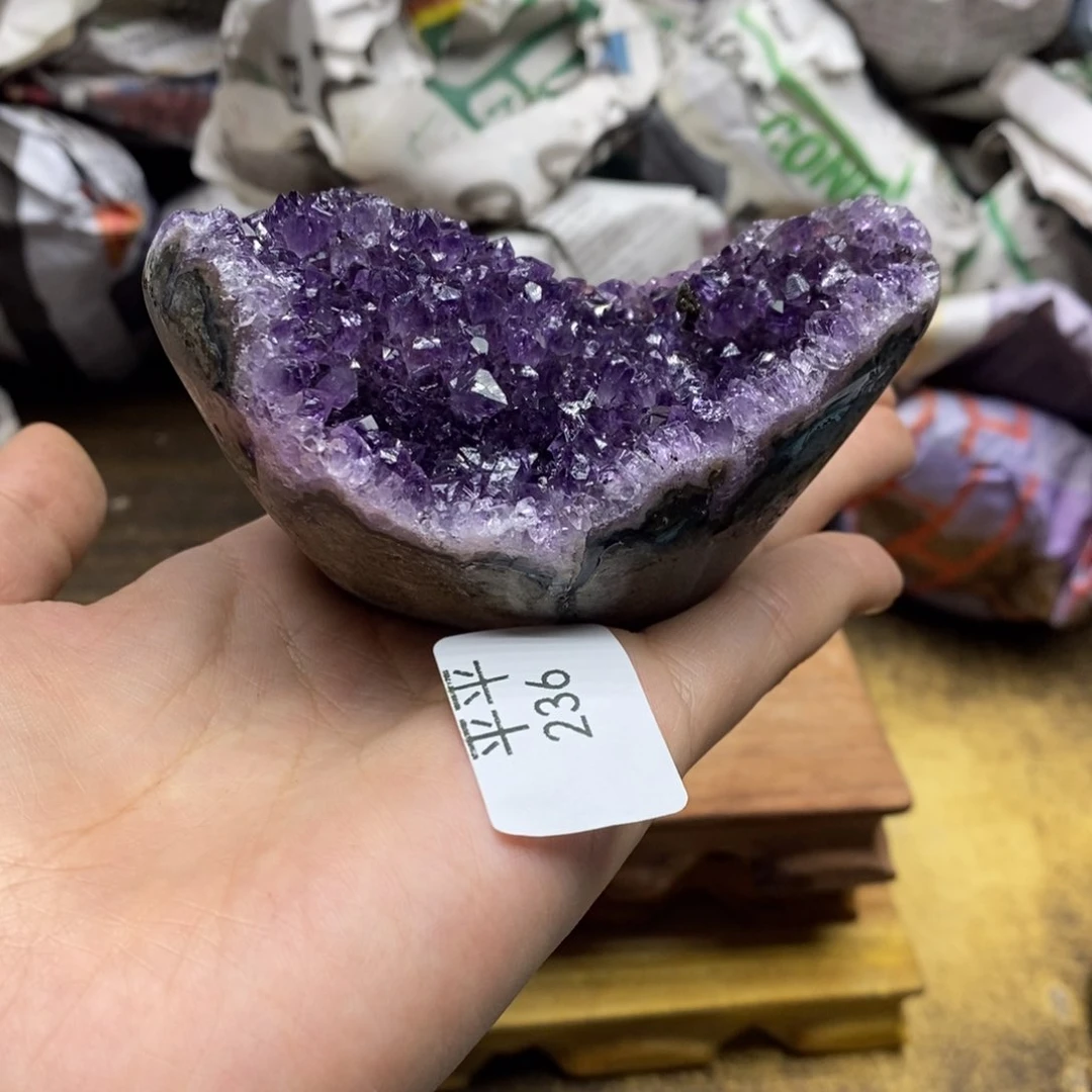 紫晶乌拉圭未镶嵌