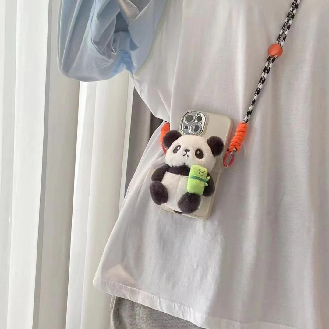 IOSN毛绒熊猫竹子卡通手机背夹斜跨链玩偶公仔挂件解放双手可调节