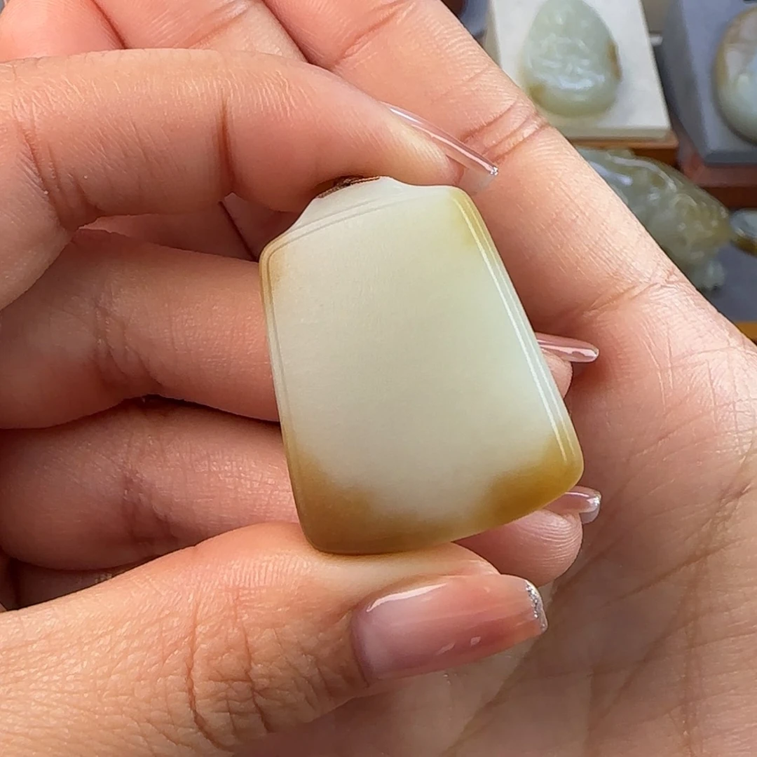 【闪购商品】定制和田玉红****z平安无事牌