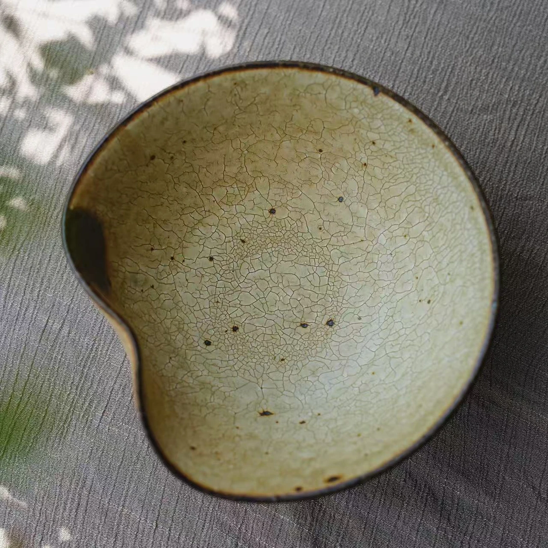 小喜宅 （微瑕）落苏豌豆盘（直径约15.5cm）