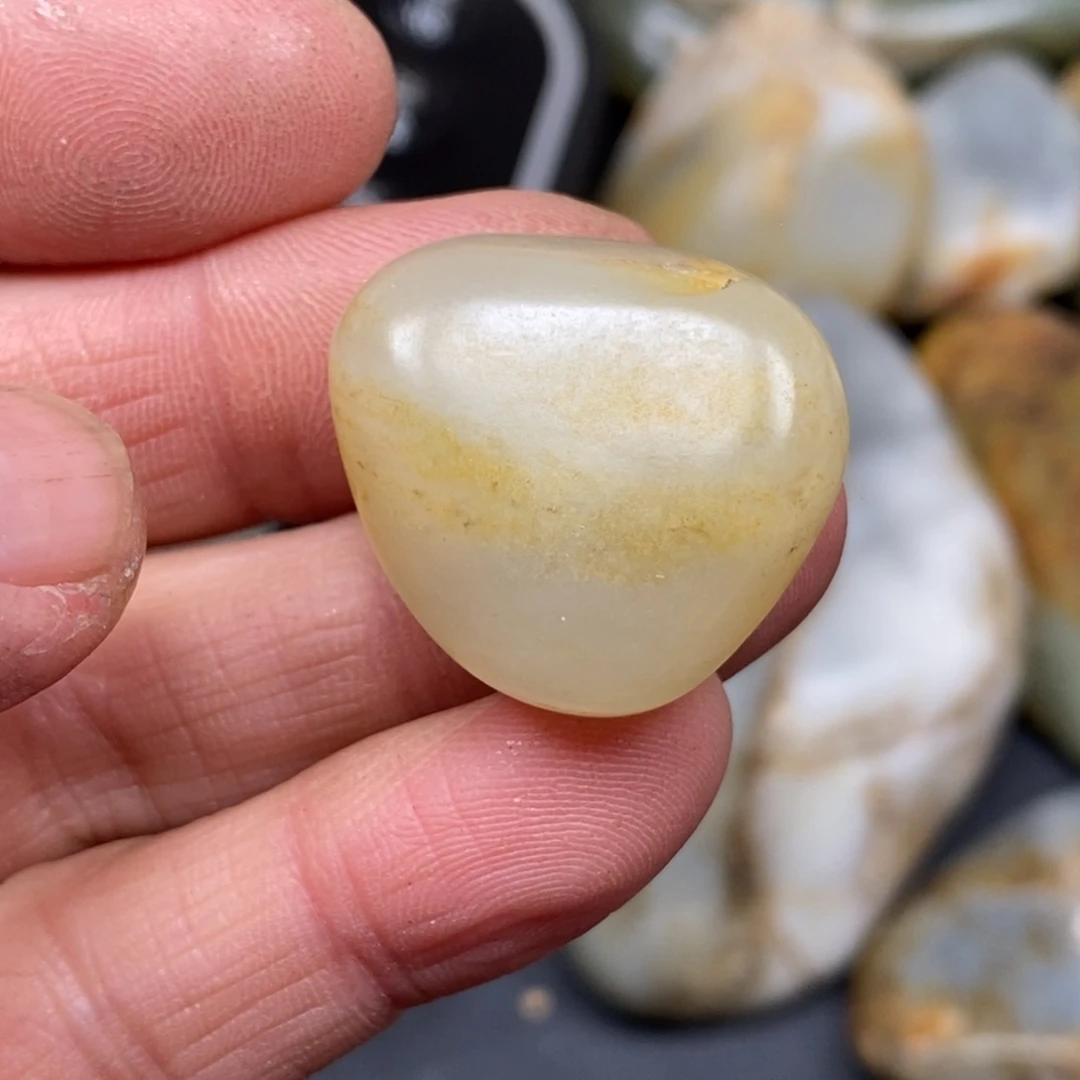 和田玉（糖玉）挂件未镶嵌