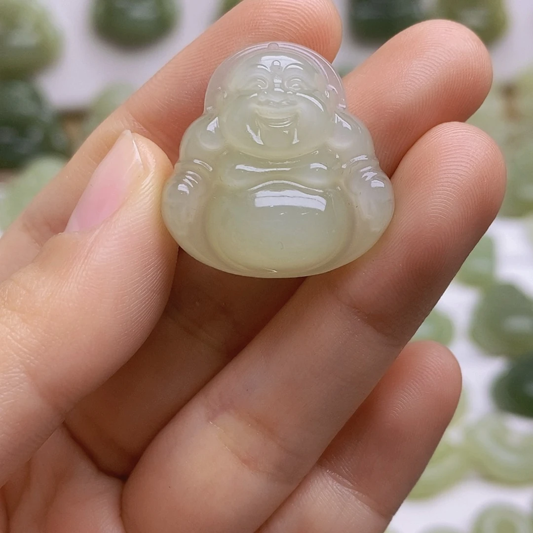 和田玉颈饰未镶嵌很****?