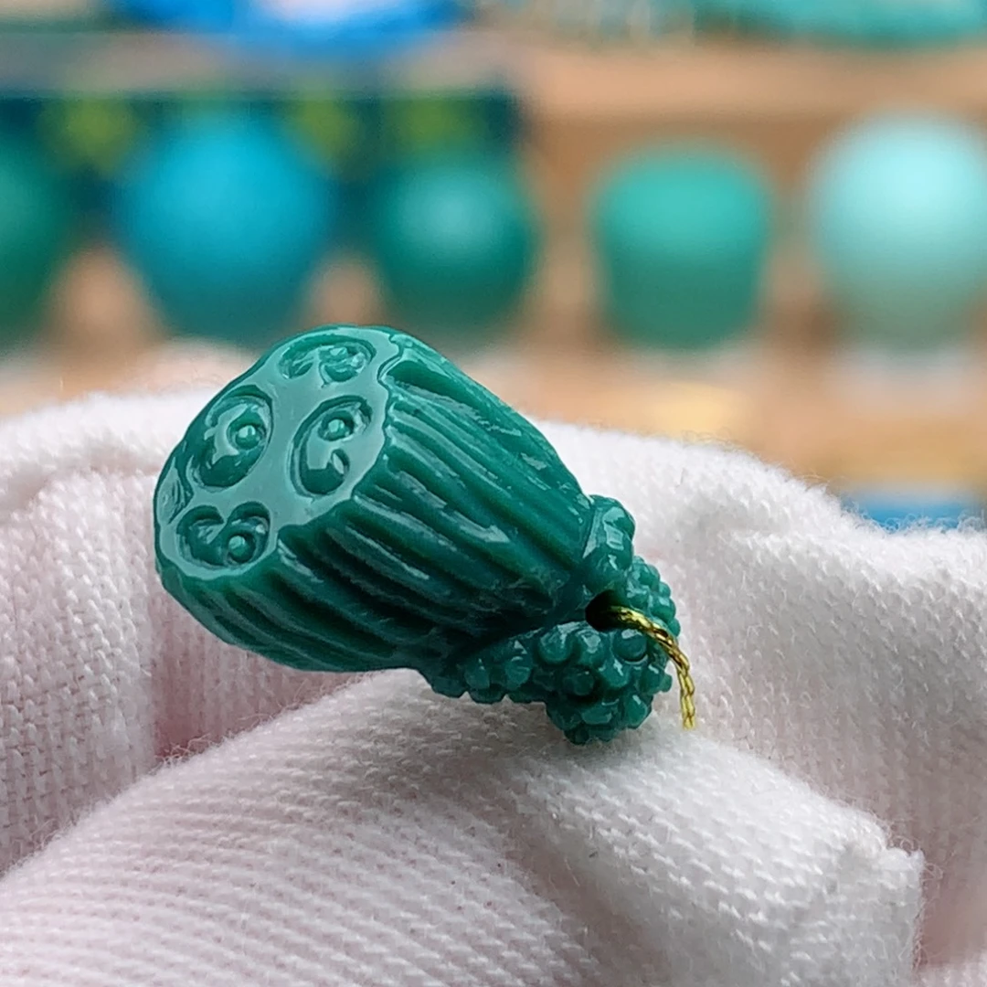 未镶嵌绿松石珠宝奇石