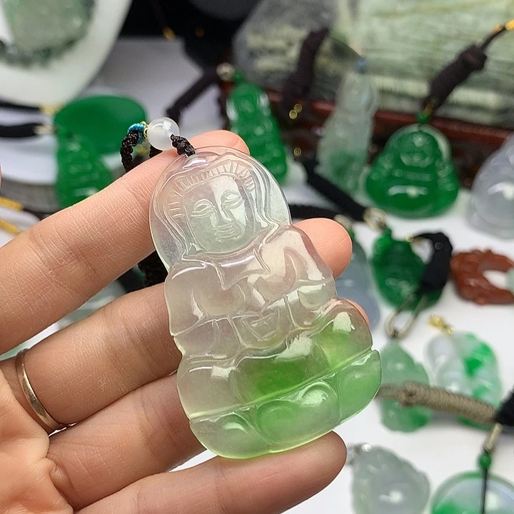 吊坠(赠链)未镶嵌翡翠