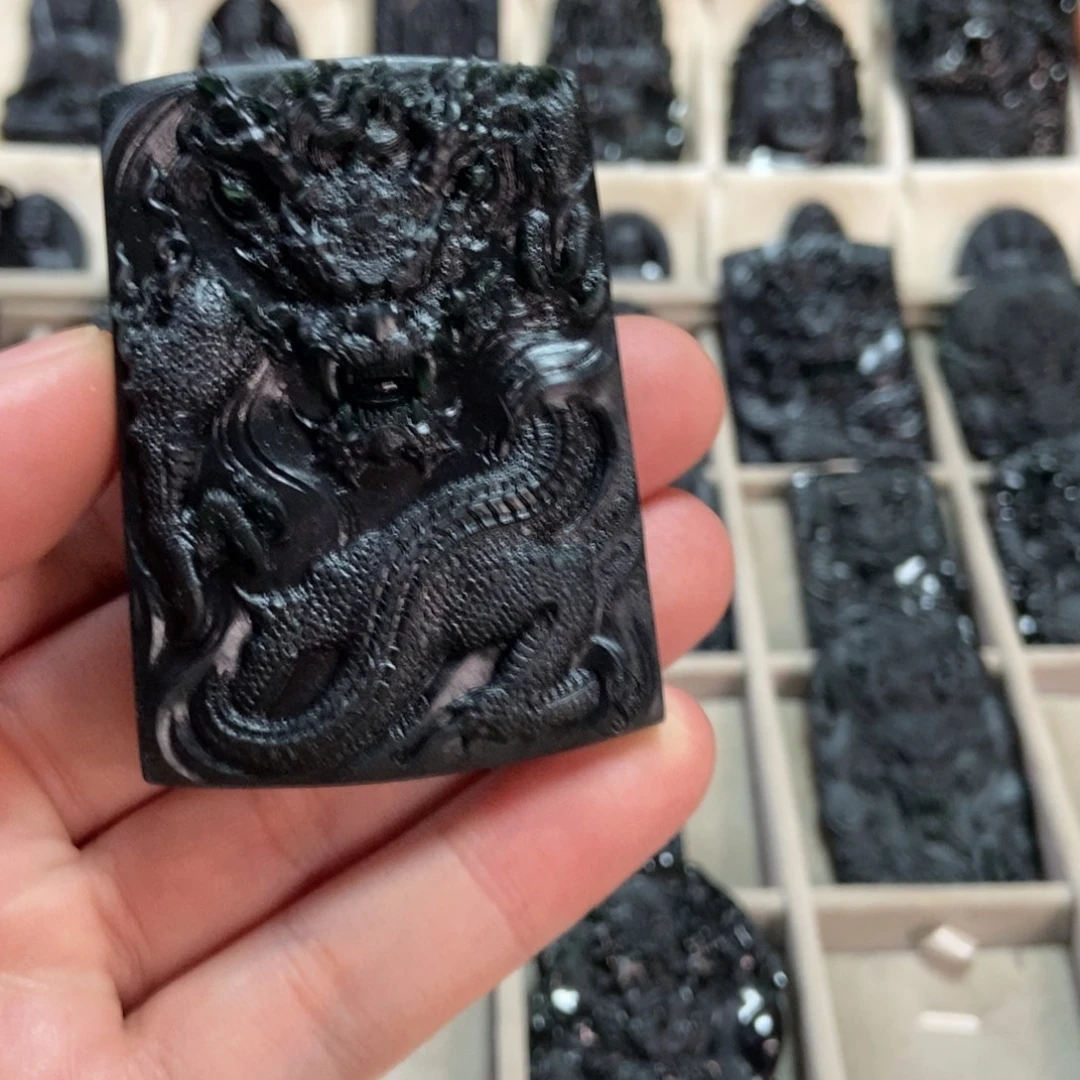 亚***明翡翠未镶嵌颈饰龙