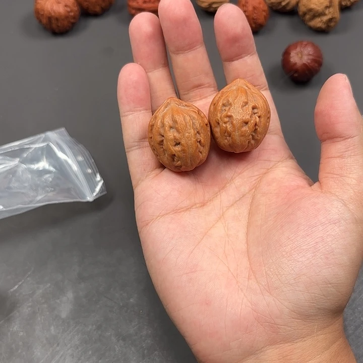 文玩核桃吊坠打底大八楞