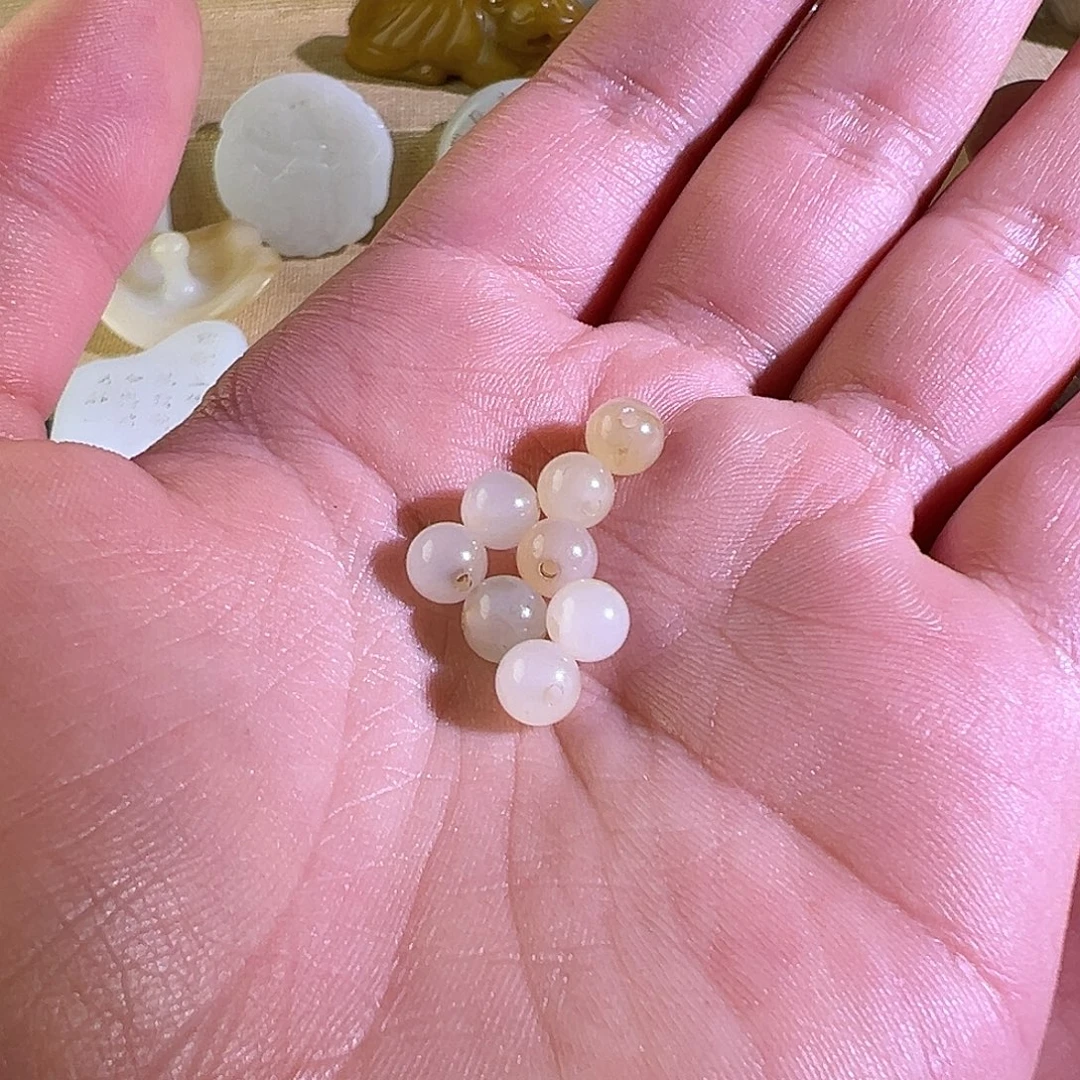 如***意和田玉未镶嵌挂件