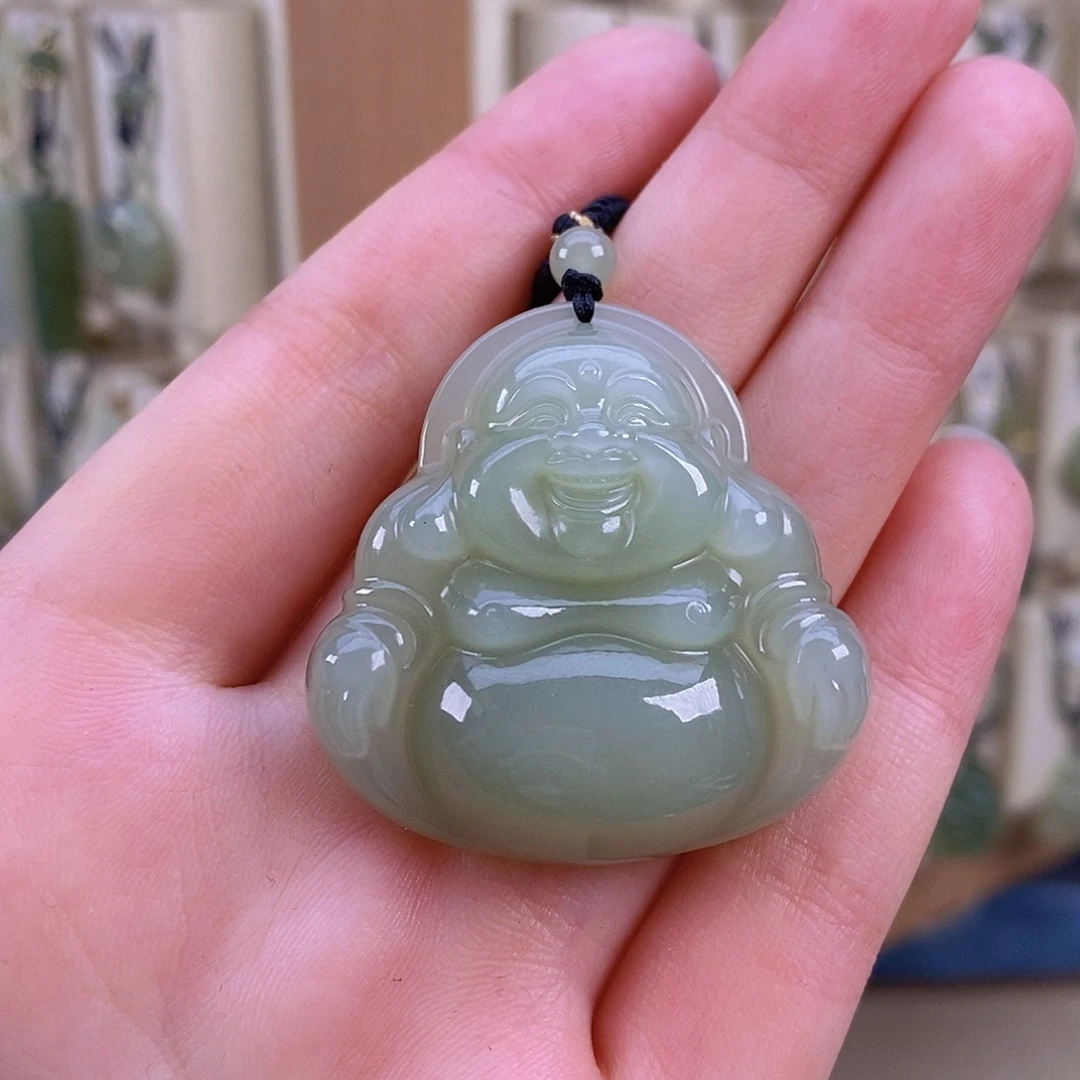 快****和田玉未镶嵌颈饰