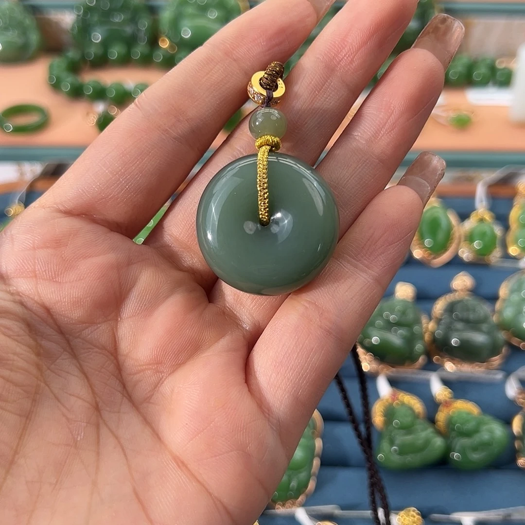 和田玉（碧玉）18K金镶嵌颈饰
