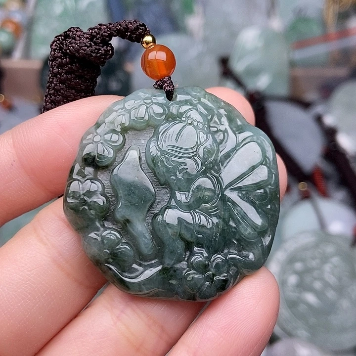 翡翠未镶嵌颈饰翡翠