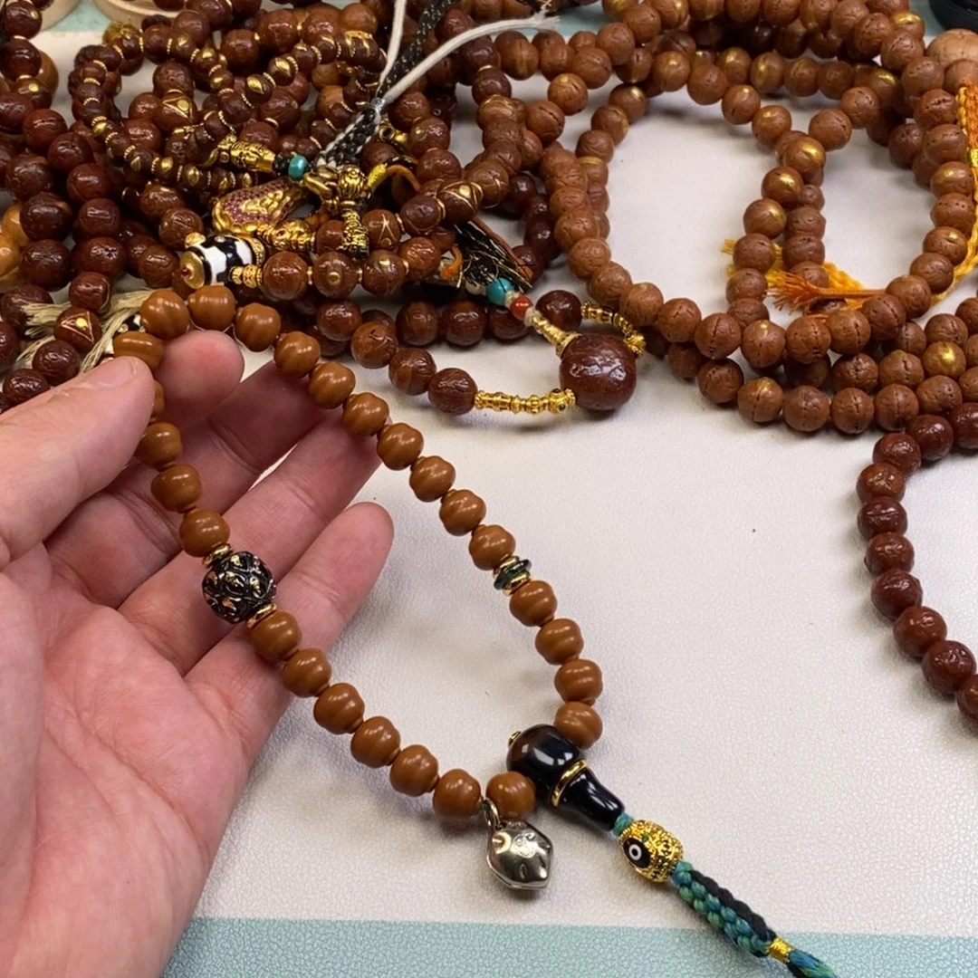 吊坠猴头核桃。。。。。。。。。。。。