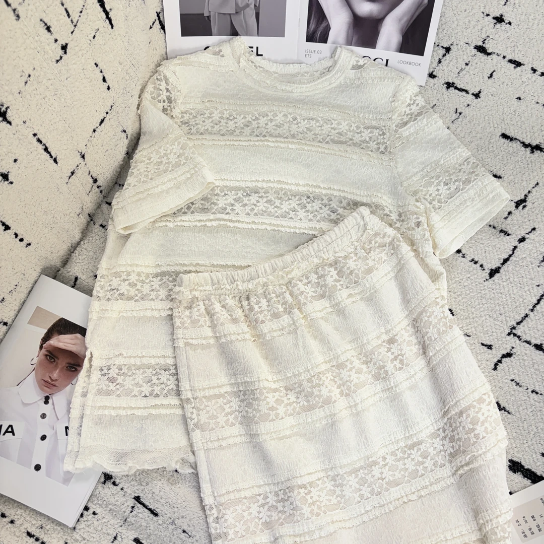 韩版镂空圆领短袖上衣+减龄半身裙7076