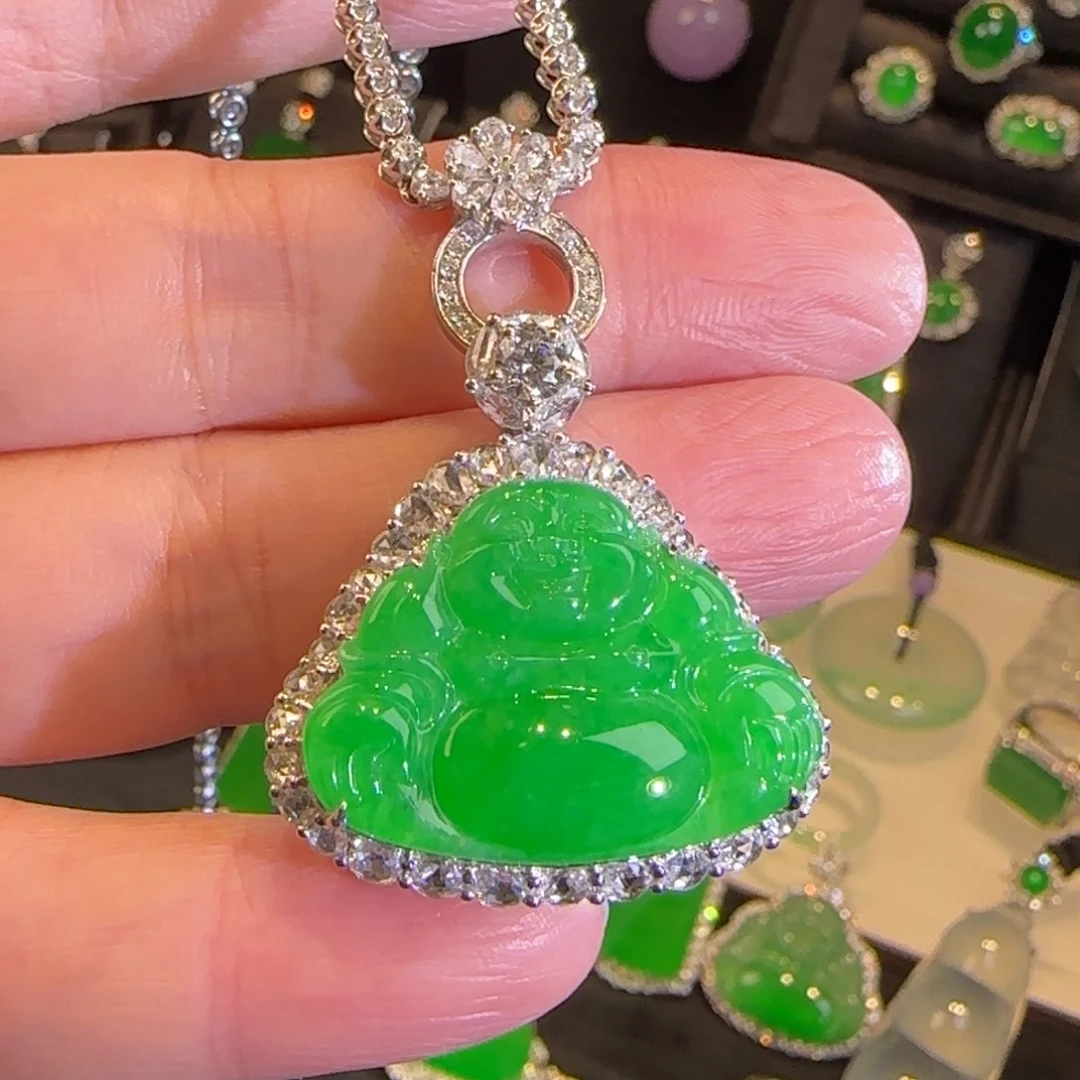 翡翠18K金镶嵌颈饰小六二开