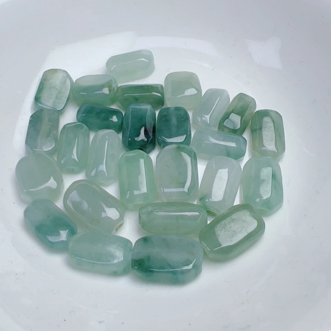翡翠散珠随行两个