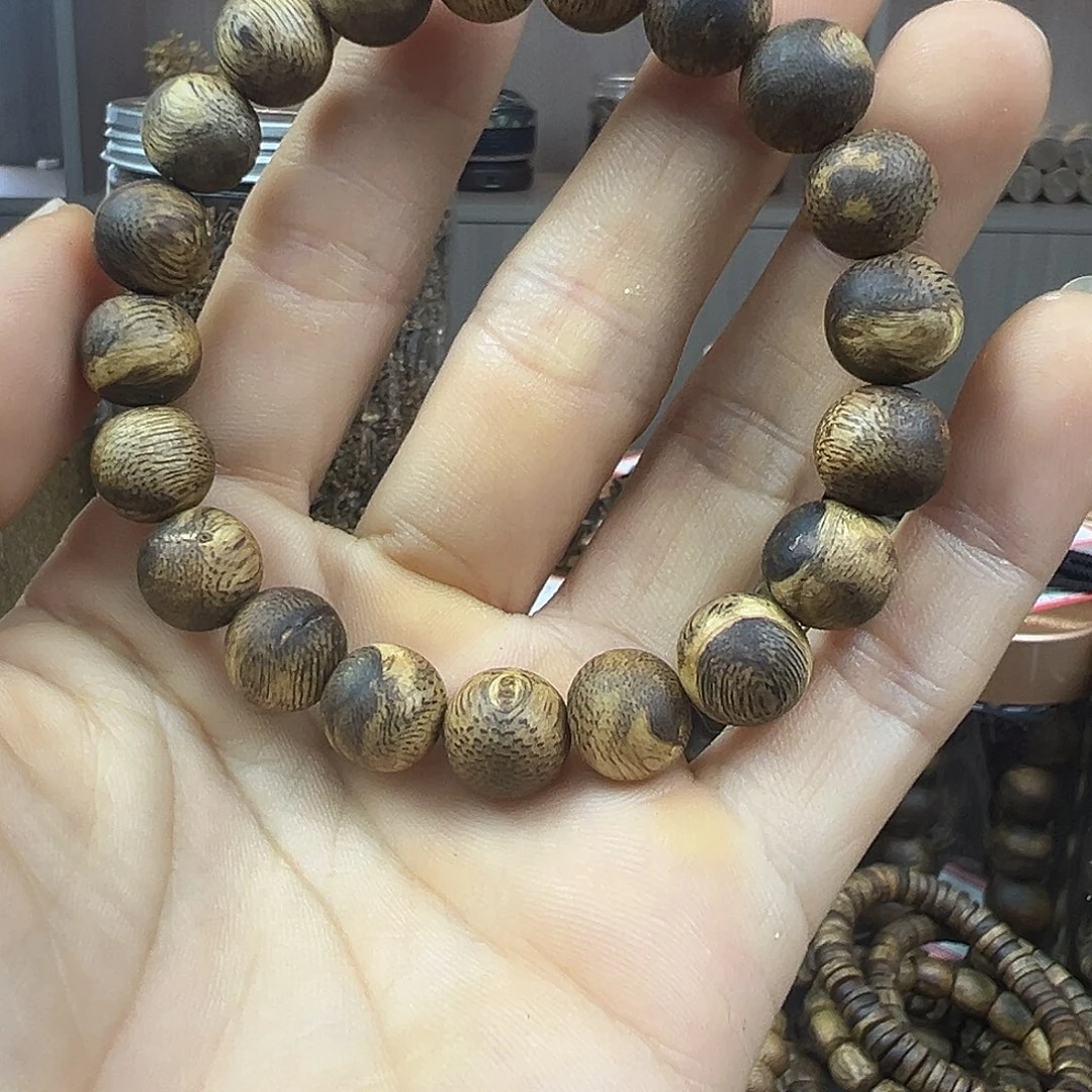 沉香沉香碎屑东江绿品种入门级卡1.0单圈8克加