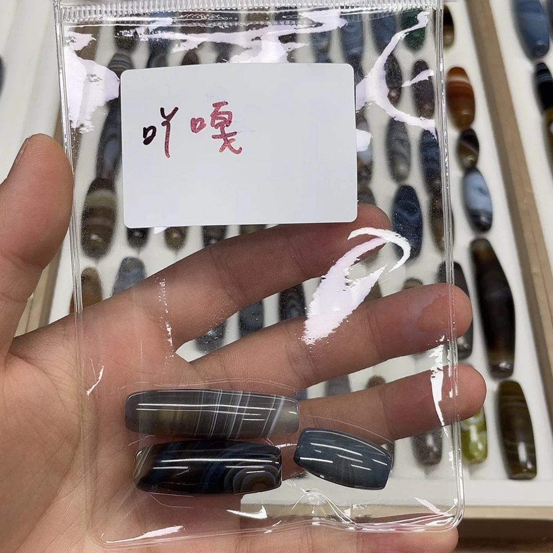 吖***咘合金颈饰玛瑙/玉髓