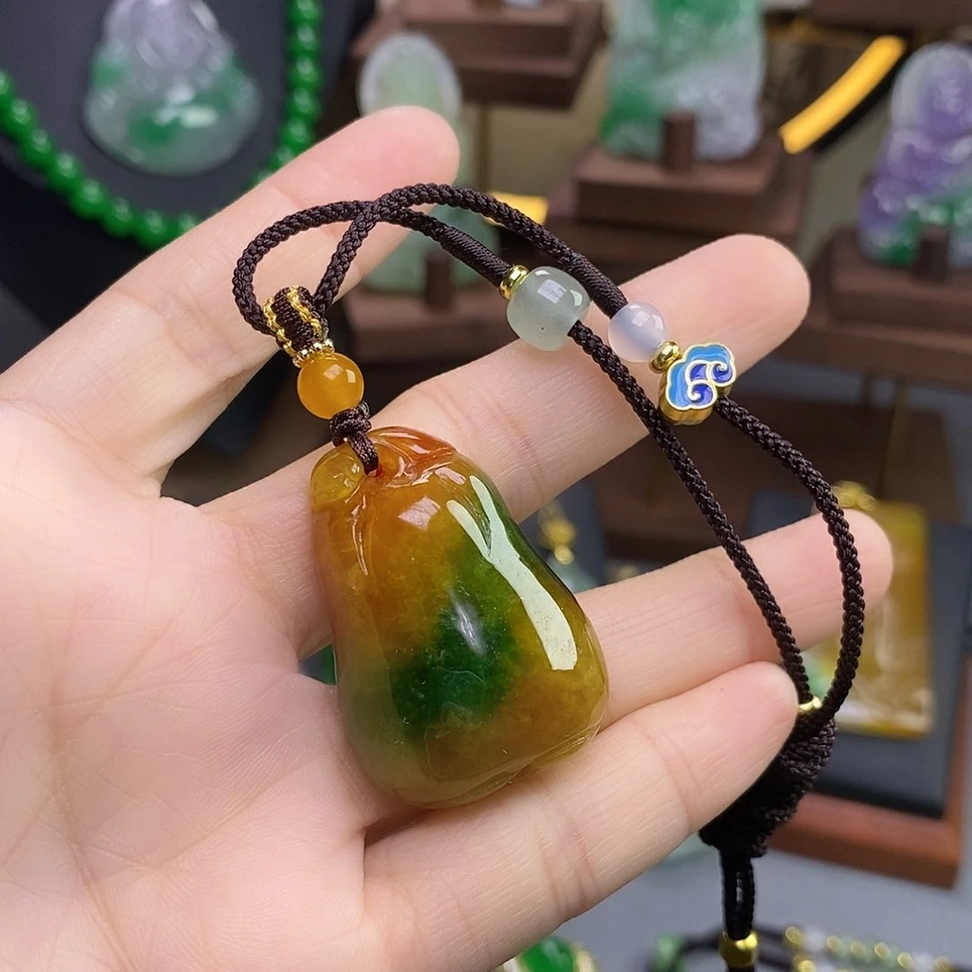 吊坠(赠链)未镶嵌翡翠