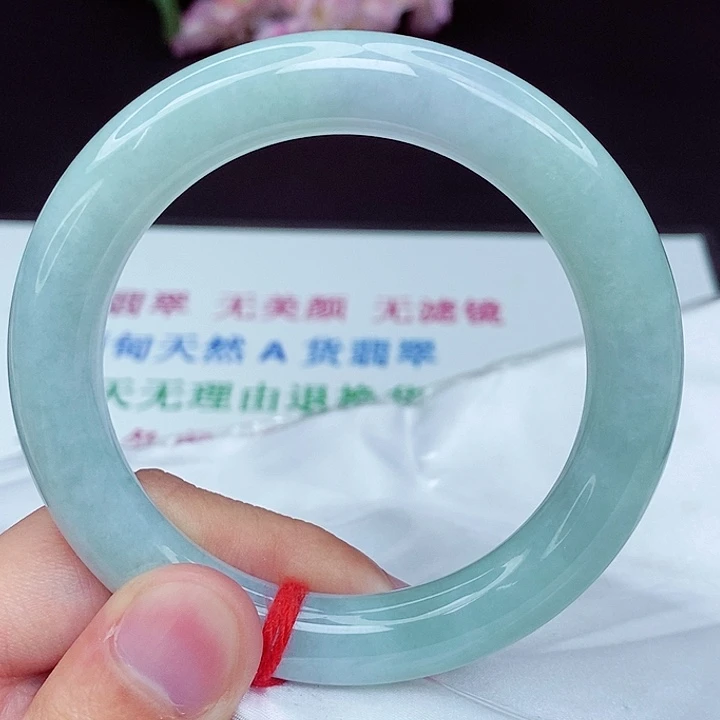 翡翠手镯未镶嵌57圈口