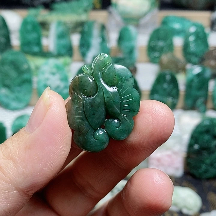 未镶嵌独山玉颈饰