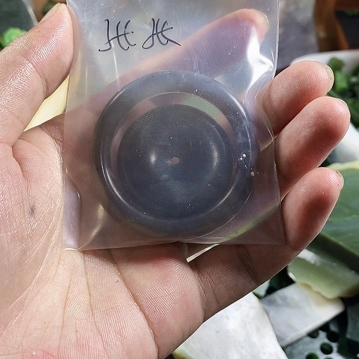 张****和田玉（糖玉）未镶嵌珠宝半成品