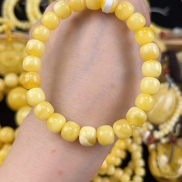 琥珀项链未镶嵌琥珀，