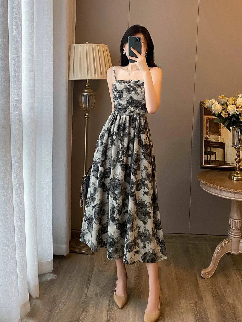 【851-900】2025夏季新款碎花裙法式气质白色连衣裙高级小清新吊带