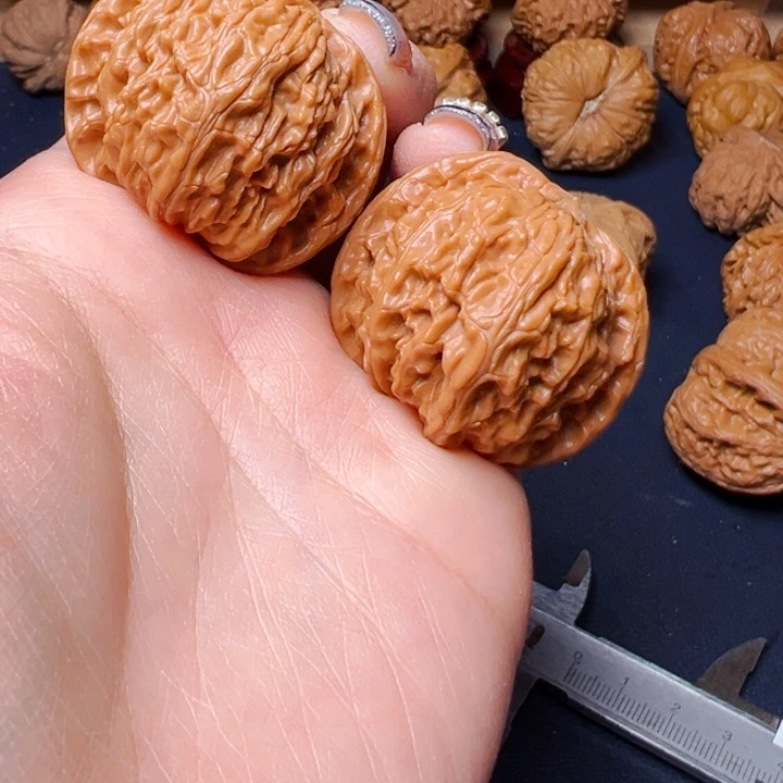 文玩核桃吊坠磨盘38