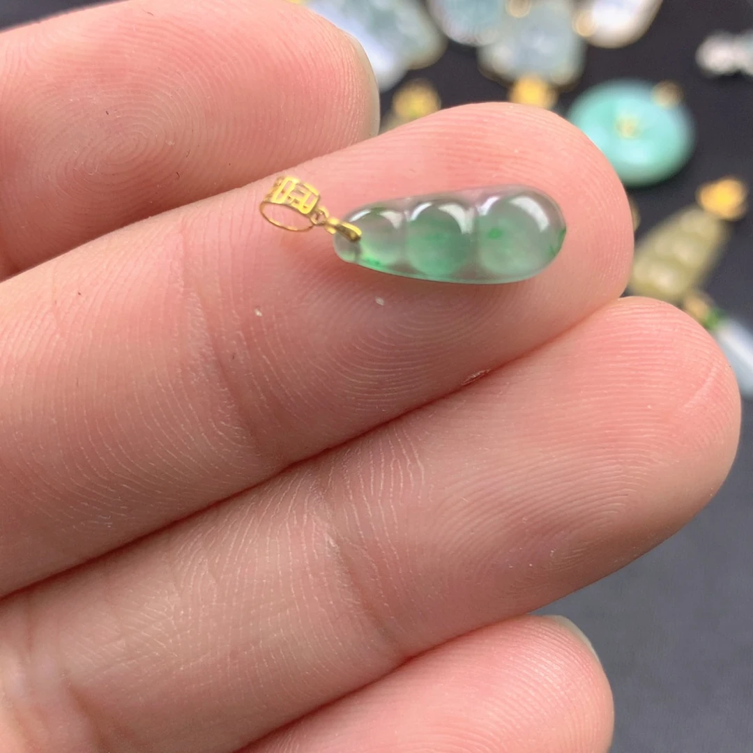 【闪购商品】颈饰18K金镶嵌翡翠翡翠