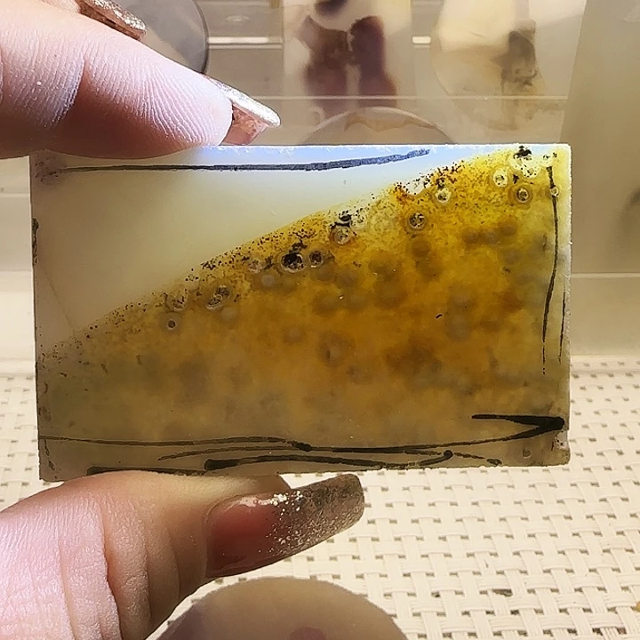 玛瑙/玉髓未镶嵌珠宝奇石