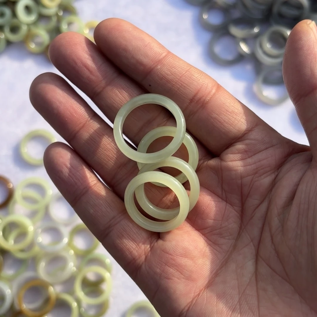 和田玉戒指未镶嵌拍一发一