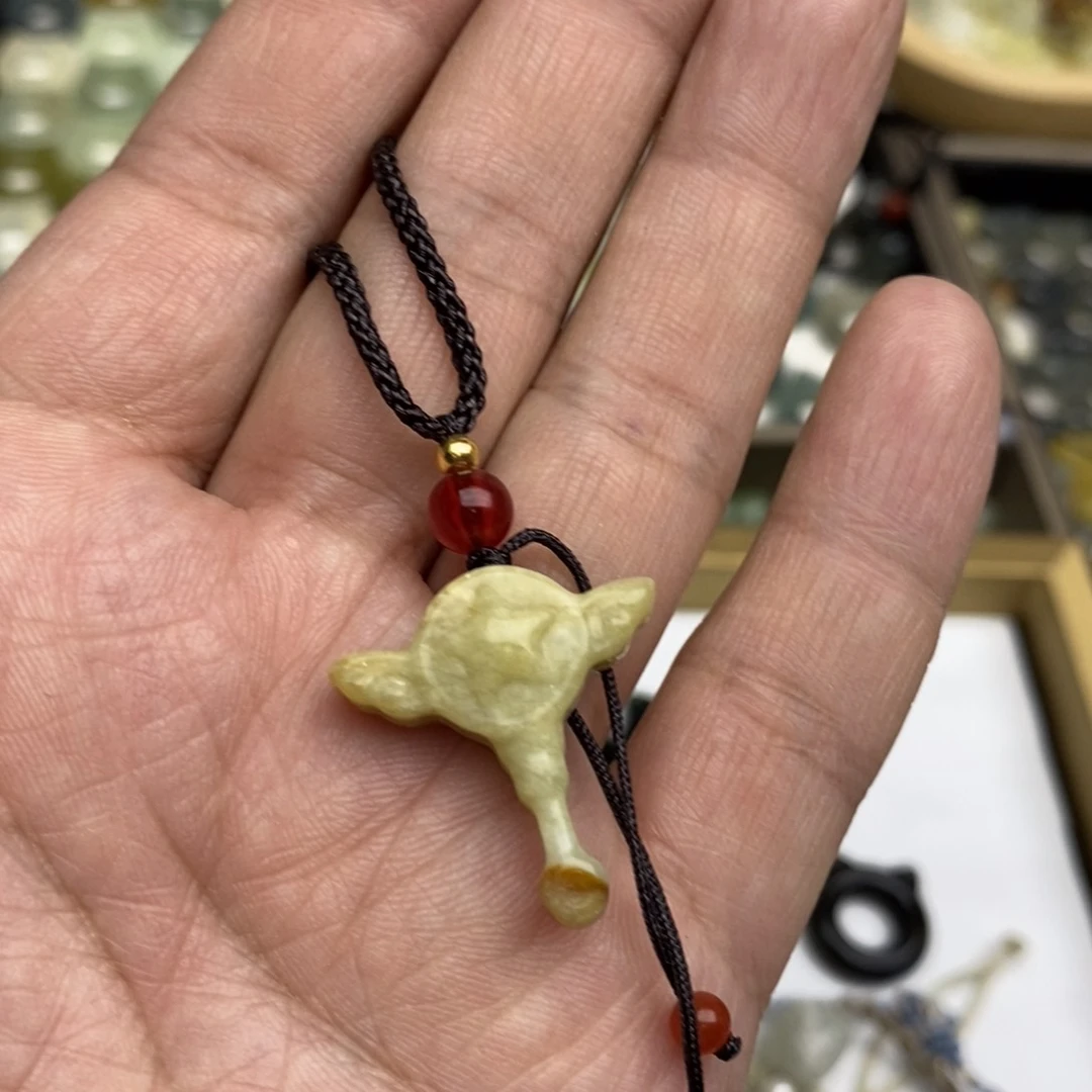 岫玉岫玉假一赔十默认微瑕，不退不换未镶嵌