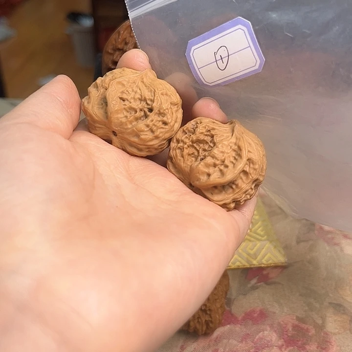 文玩核桃吊坠～*野狼异形