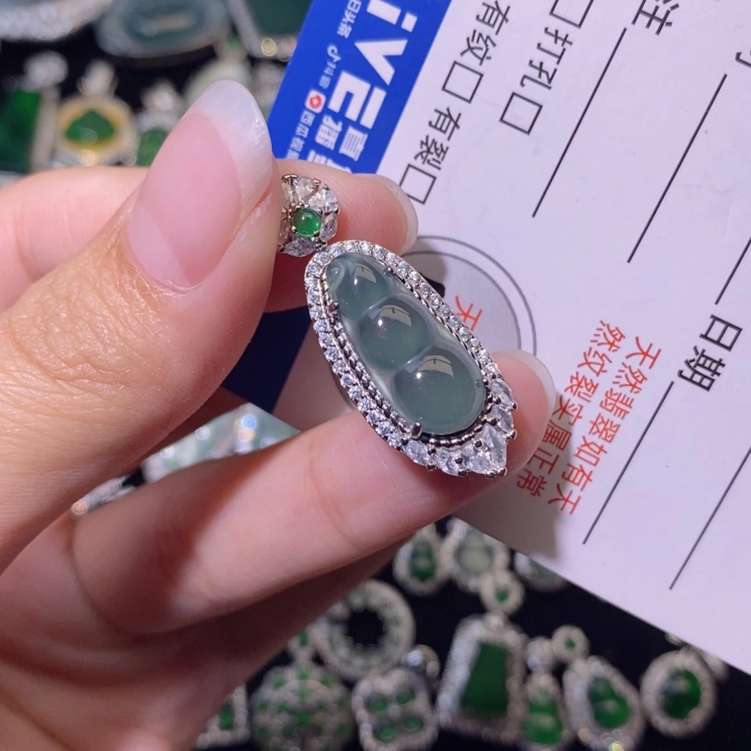 翡翠未镶嵌颈饰天然