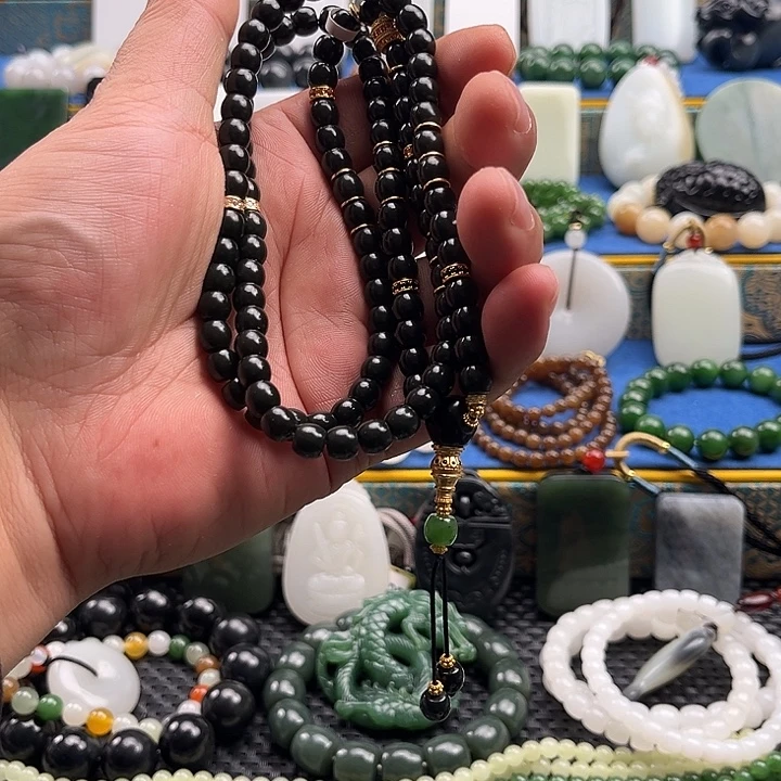 毛***仰和田玉未镶嵌手链