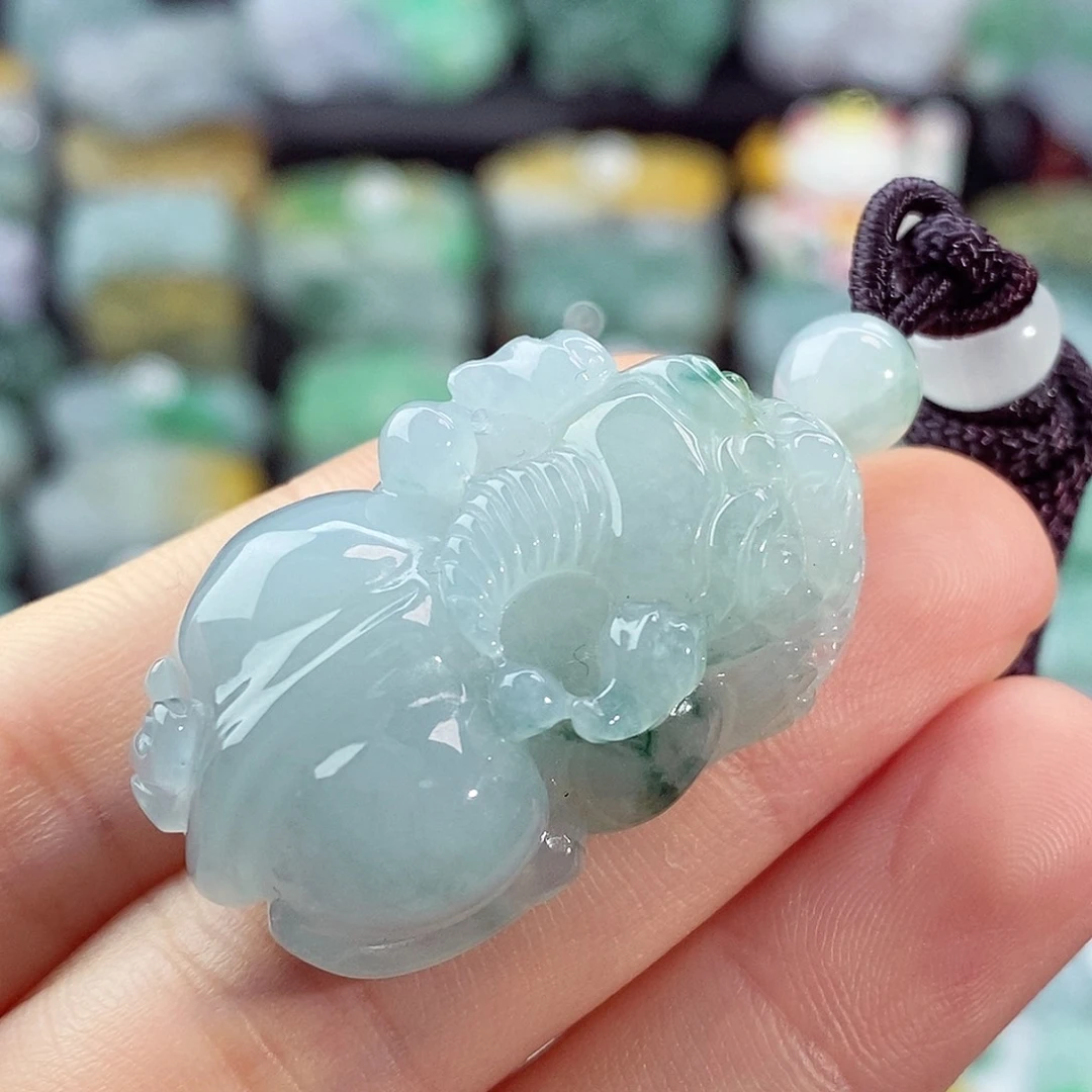 颈饰未镶嵌翡翠天然