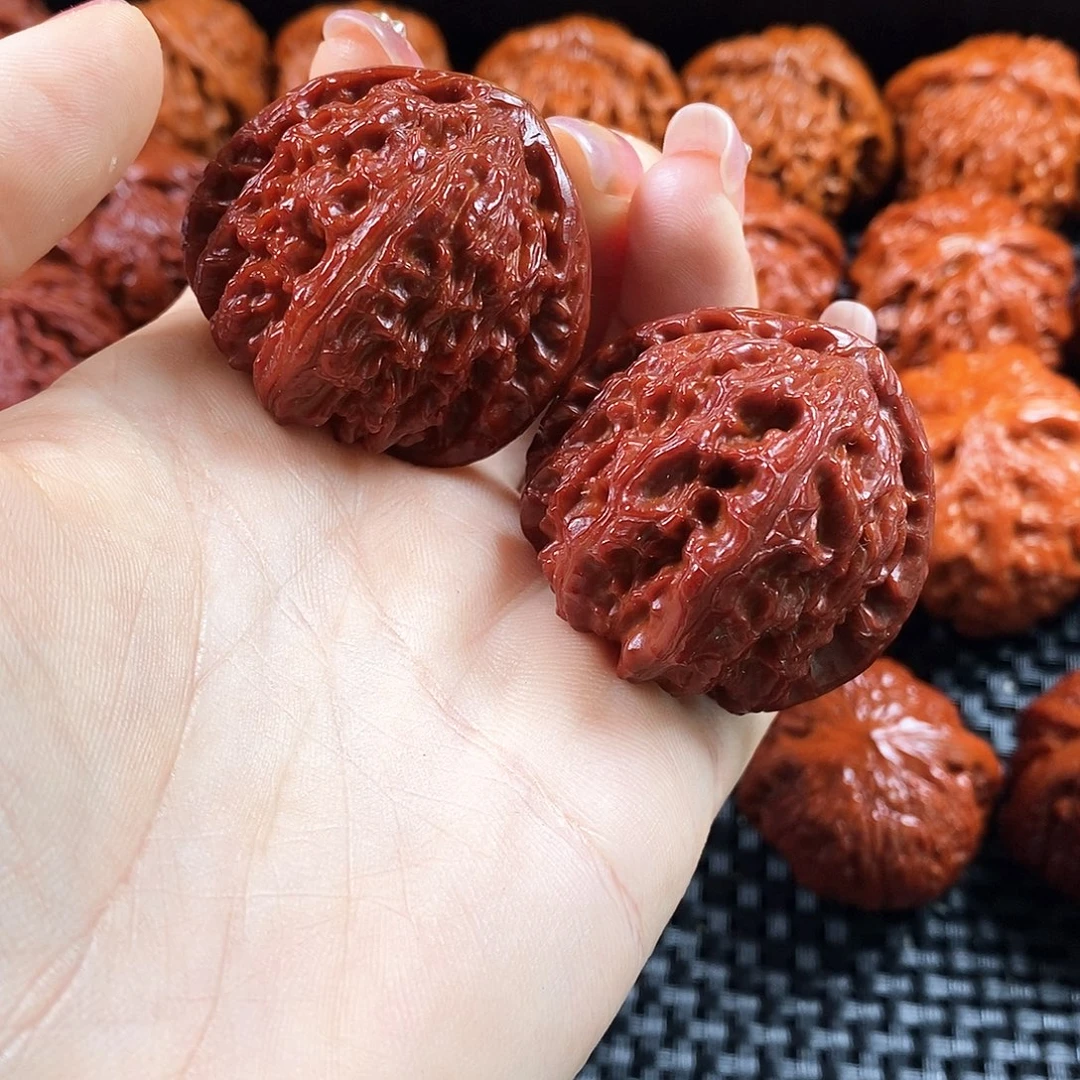 文玩核桃把件白狮子