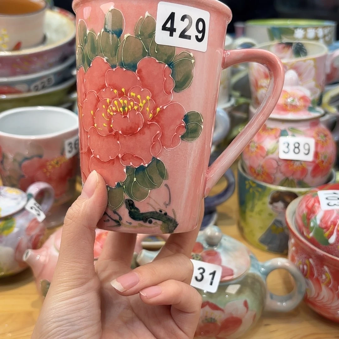 瓷片兔兔盖茨。兔兔