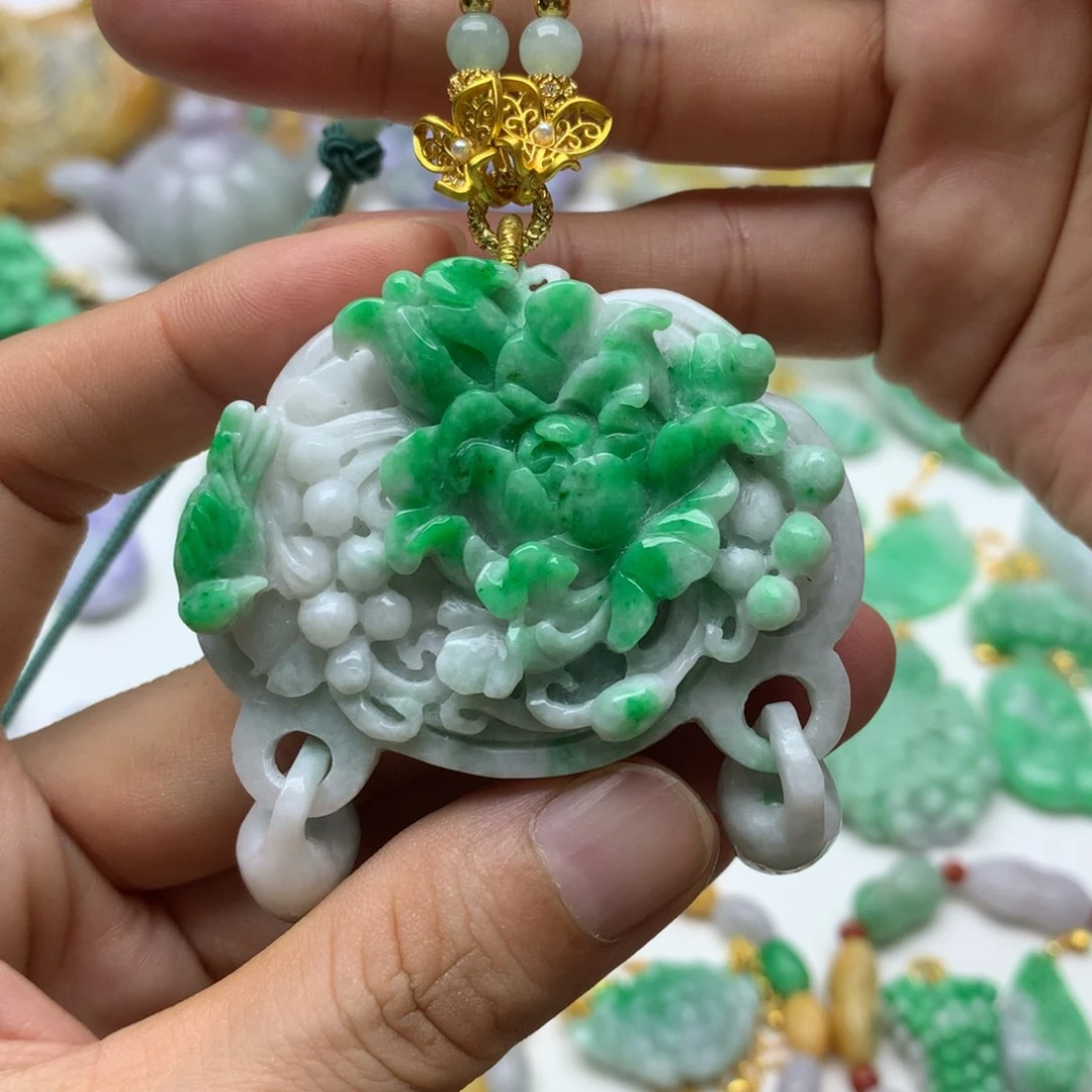 翡翠未镶嵌颈饰翡翠