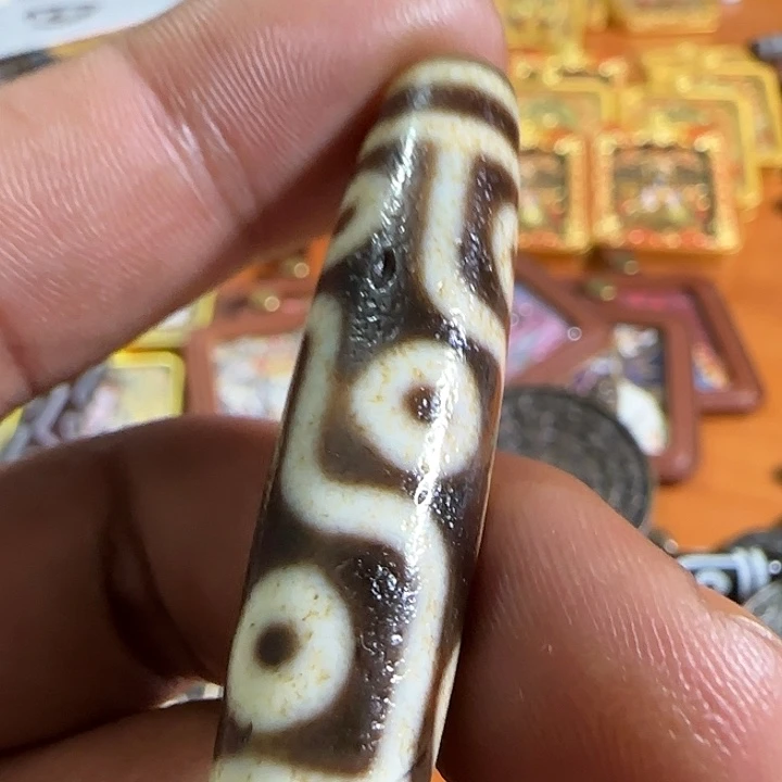 西藏回流九眼天珠