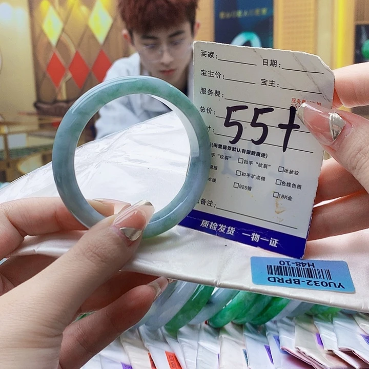 翡翠未镶嵌手镯00……