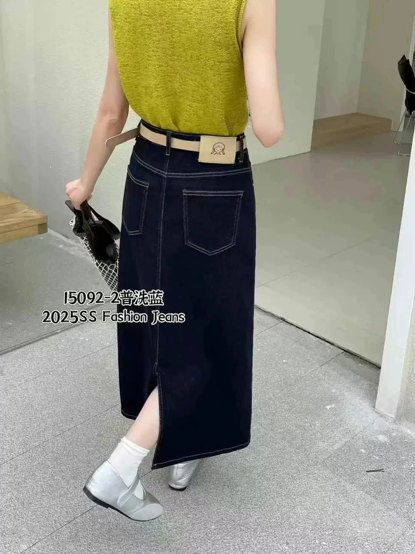 红提子家小女孩牛仔半裙