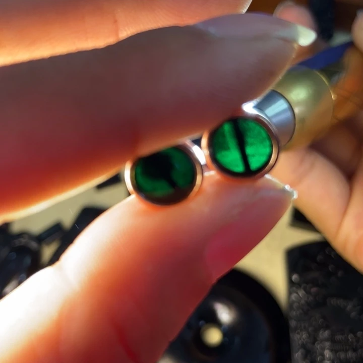 翡翠耳饰未镶嵌墨翠