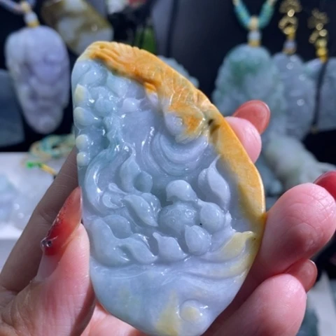 【闪购商品】颈饰未镶嵌翡翠鱼