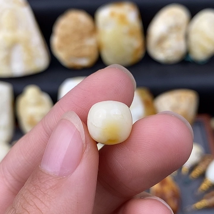 琥珀未镶嵌裸石10老型c230