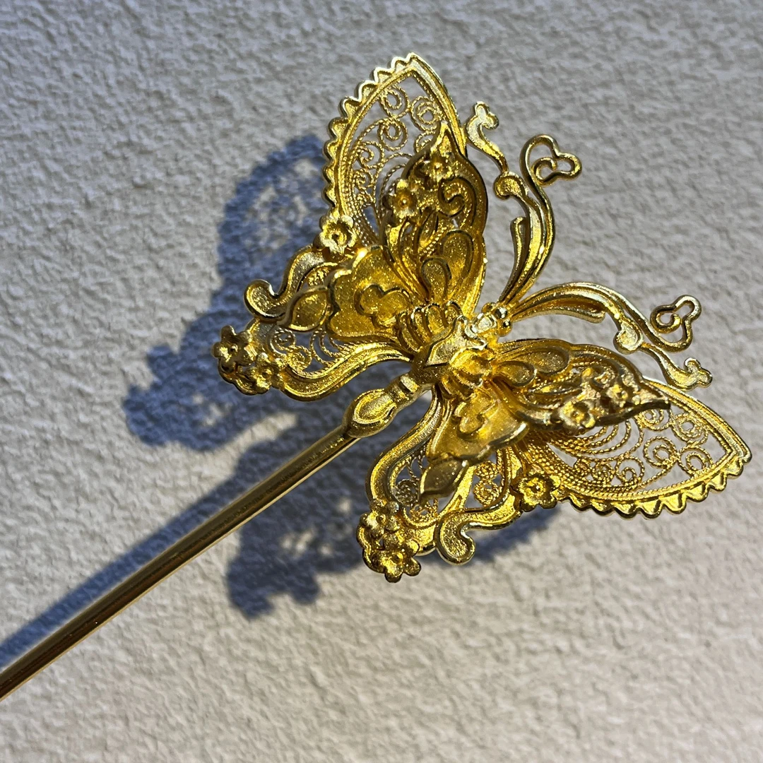 鳳喆錾刻镂空花丝工艺设计师款蝴蝶国风日常婚嫁五金边钗足金