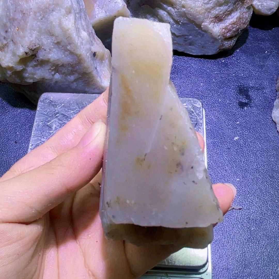 未镶嵌和田玉珠宝半成品