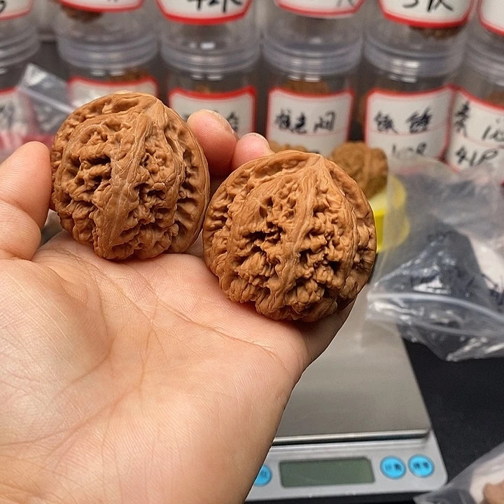 吊坠文玩核桃粗筋46