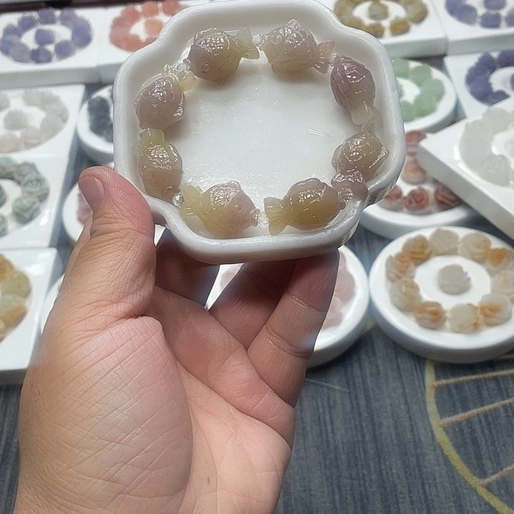 石英质玉（非洲翠）合金手串